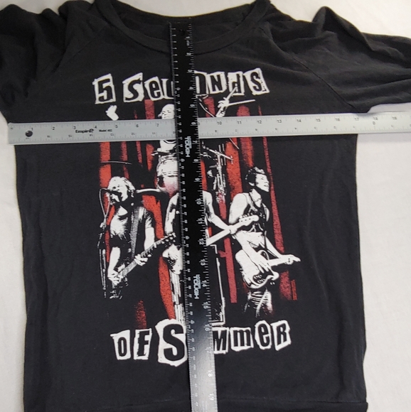 5 Seconds of Summer Long Sleeve Black Tee Small - Picture 3 of 9